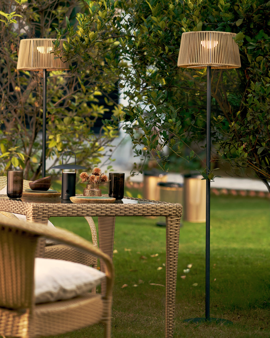 Atlas Solar Floor Lamp