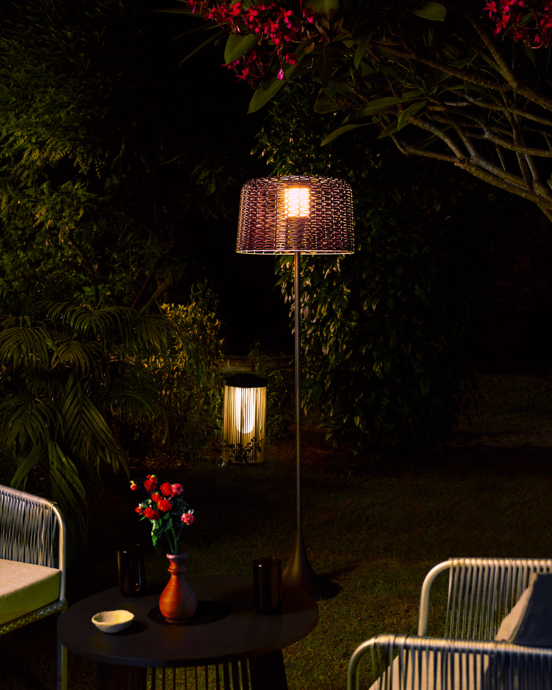 Glaze Solar Floor Lamp