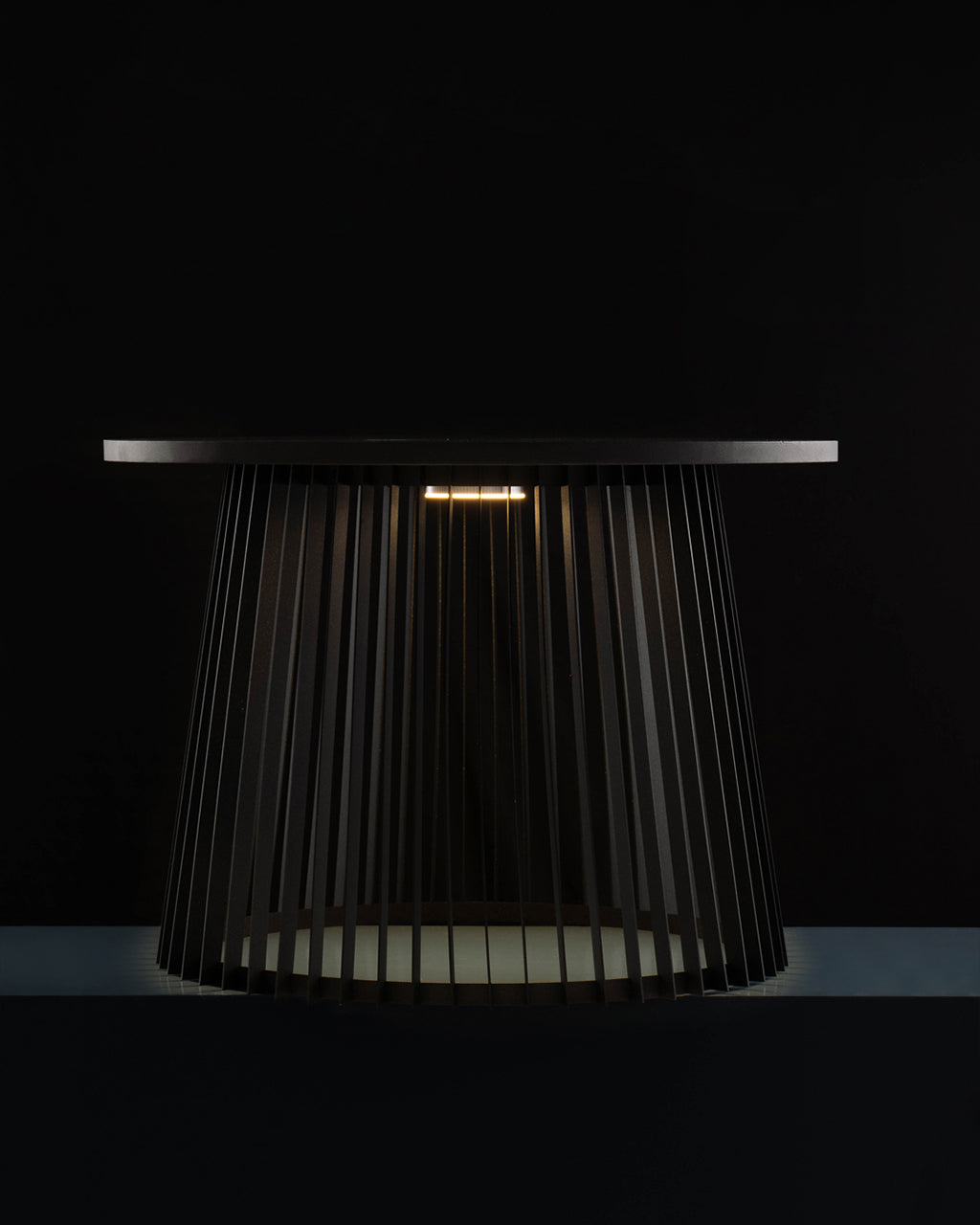 Solis Solar Table